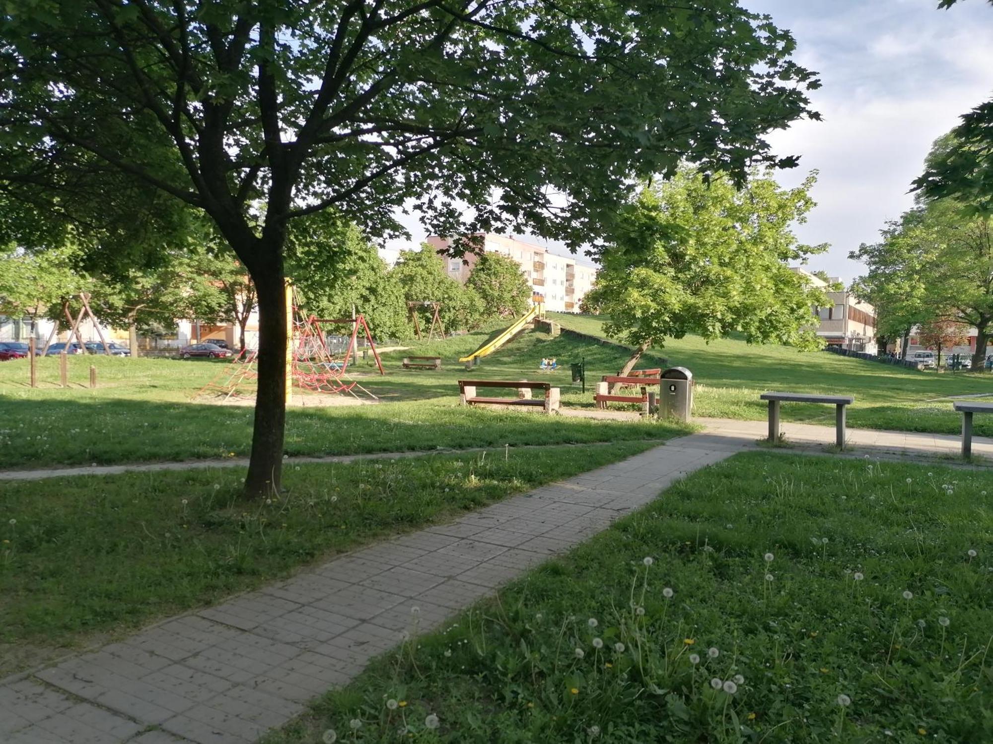 Szekszárd Central Park Apartman מראה חיצוני תמונה