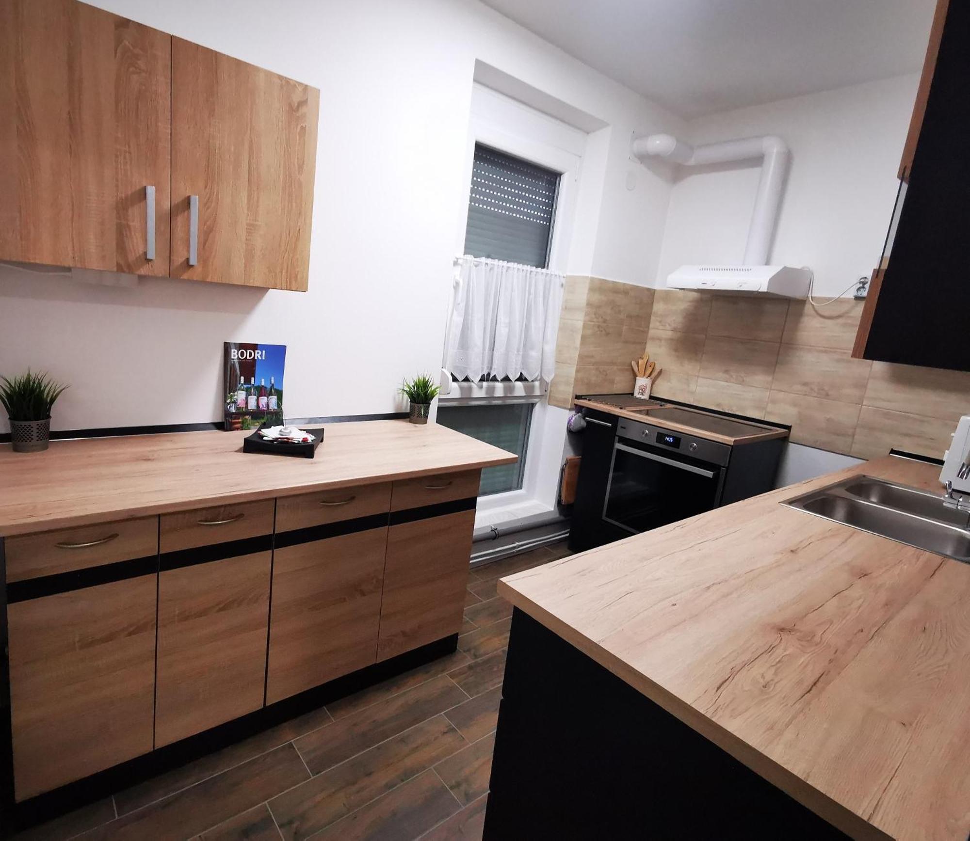 Szekszárd Central Park Apartman מראה חיצוני תמונה